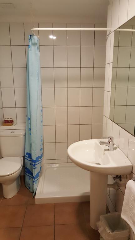 Hostal Residencia Catalina ปาลามอส ภายนอก รูปภาพ